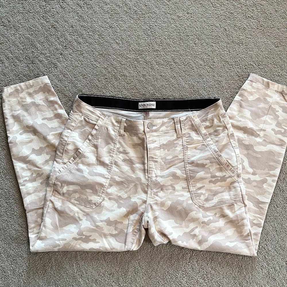 Knox Rose Camo Beige Skinny pants Size 16